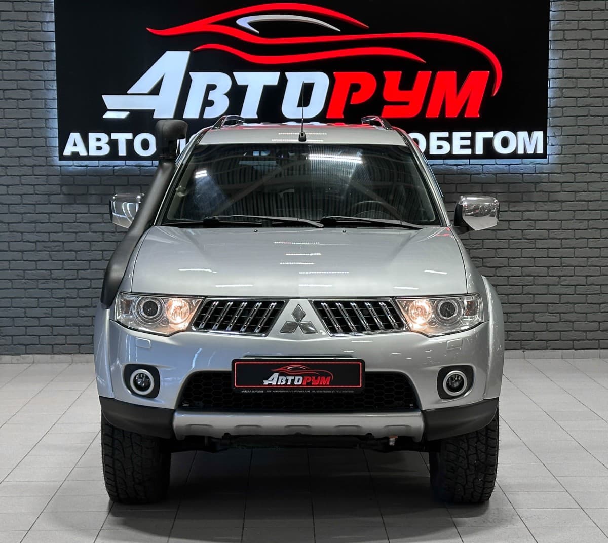 Mitsubishi Pajero Sport - 3